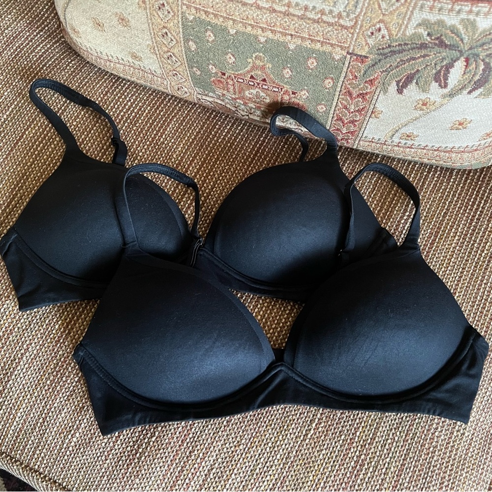 ✅Victoria Secret - Two Black No Underwire Bras!